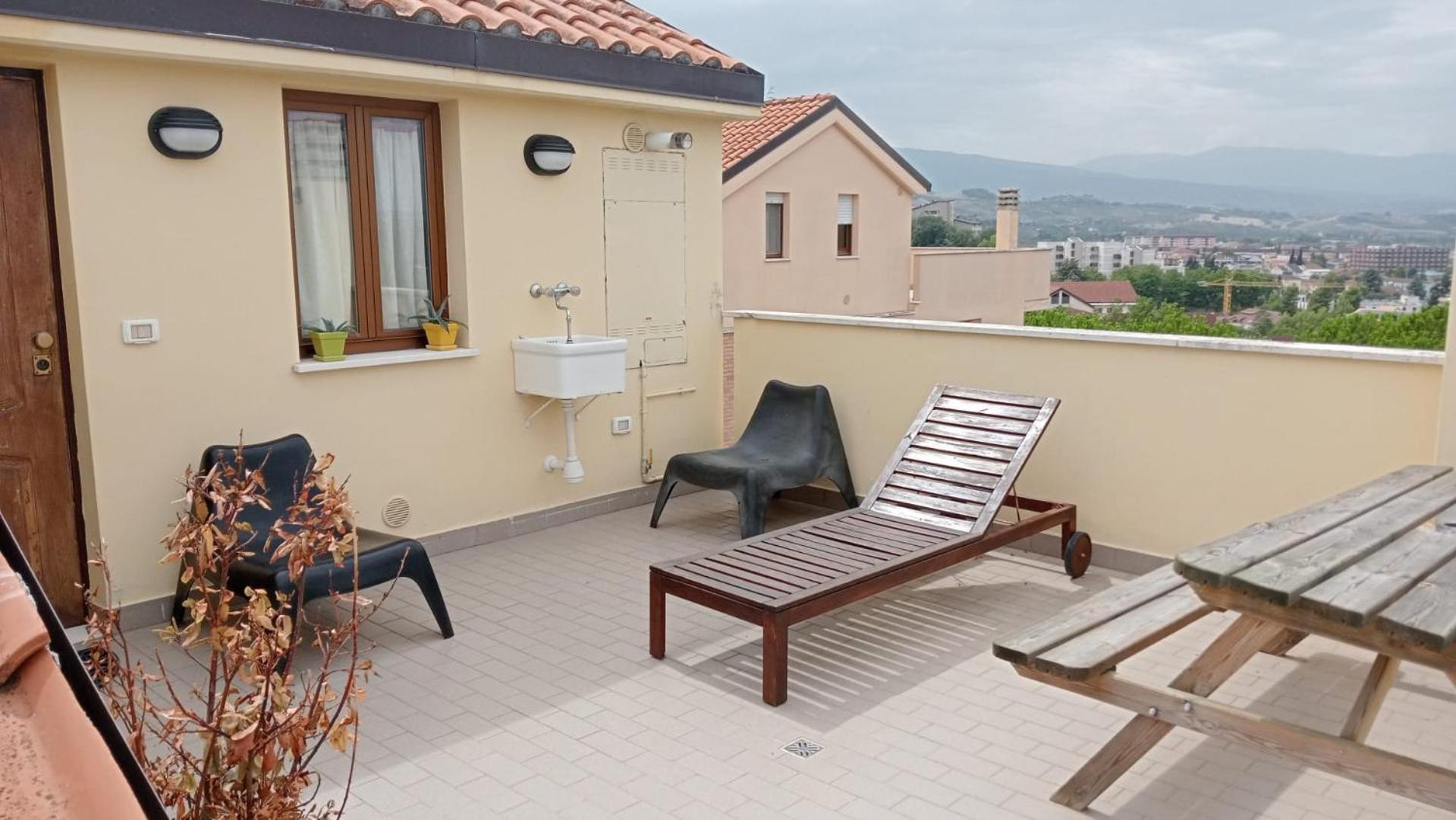 La Terrazza Di Maja Apartment Chieti Bagian luar foto